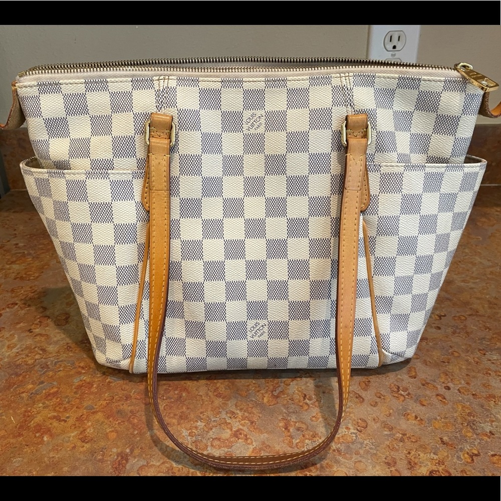 Louis Vuitton Neverfull PM